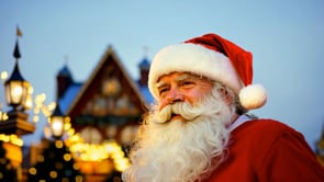 An AI-generated video showing a magical portrait of Santa, surrounded by the enchanting Christmas decor of Strasbourg.